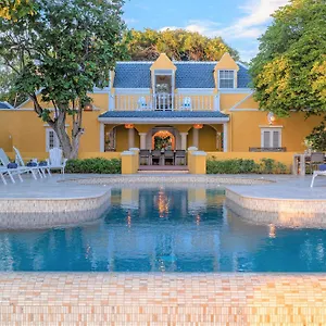 sirena-bay-estate.comcaribbean.com/